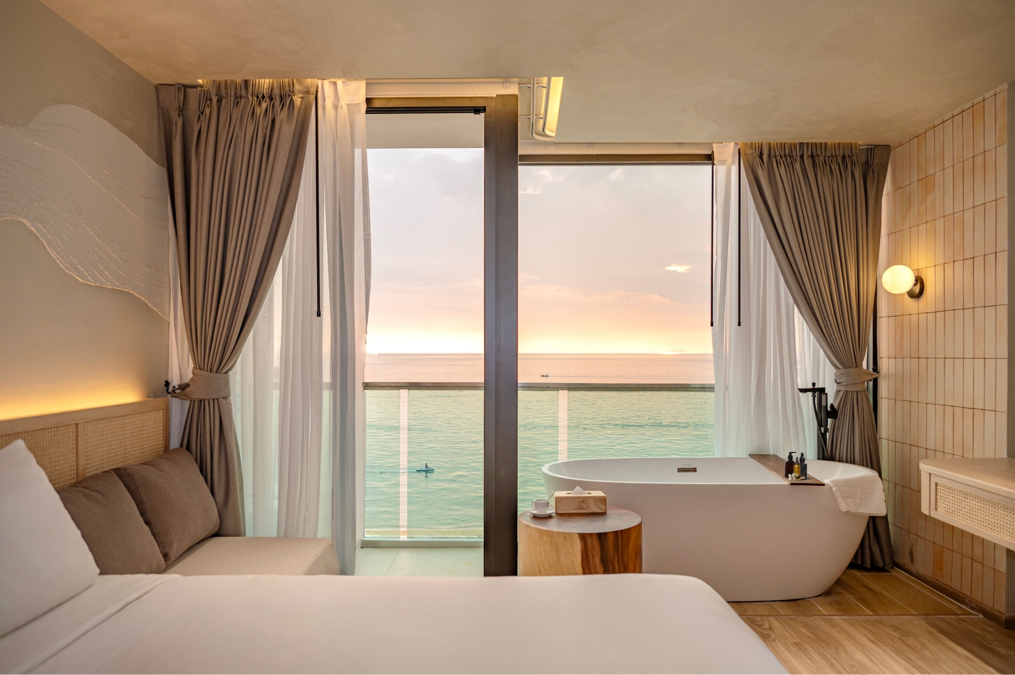 LINE_ALBUM_Seaview Skybath_251201_5